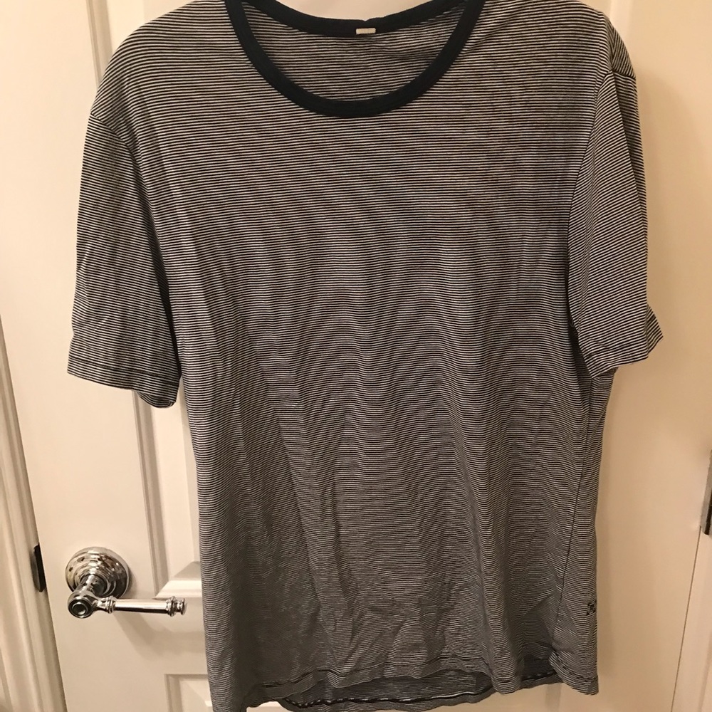Lululemon 5 year t shirt